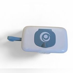 👶 White and Blue Monbebe Wipe Case